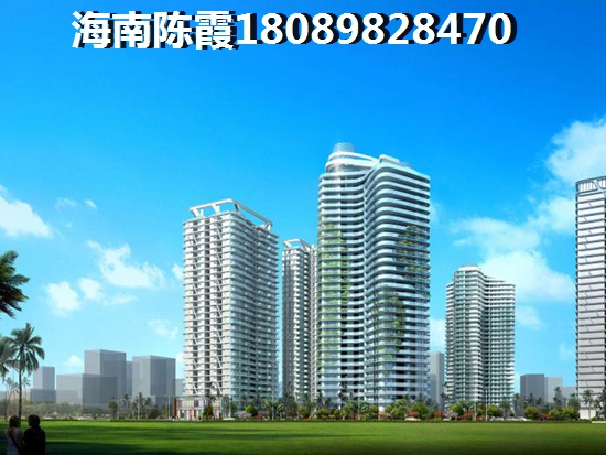 鴻嘉金龍灣?？诟?、新港和馬村港三港合一共同組成，締造港航“航母”，馬村中心港區(qū)于2005年1月正式起航，此外，還有正在規(guī)劃中的連接廣東省徐聞縣燈樓角和海南省澄邁縣道倫角的跨海大橋，在建成后將可實(shí)現(xiàn)?？?小時經(jīng)濟(jì)圈，可延伸至廣州、桂林、南寧的12小時經(jīng)濟(jì)圈。使得島內(nèi)外互通，出島更加便利